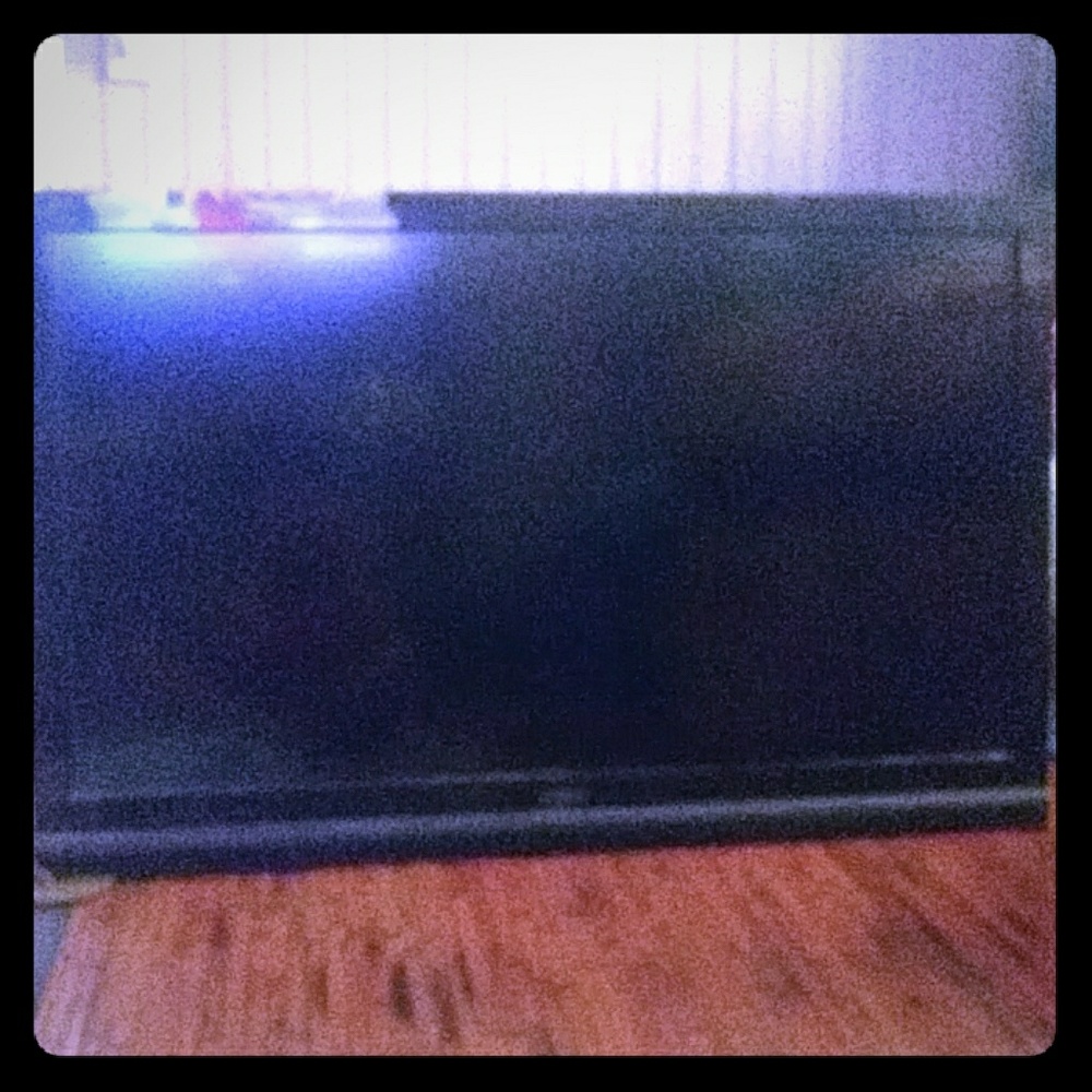 A 44in vizio with universal remote.